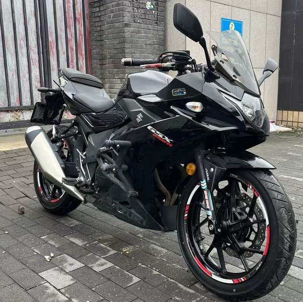 二手豪爵铃木GSX250R