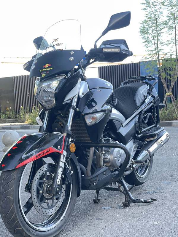二手豪爵铃木骊驰 GW250