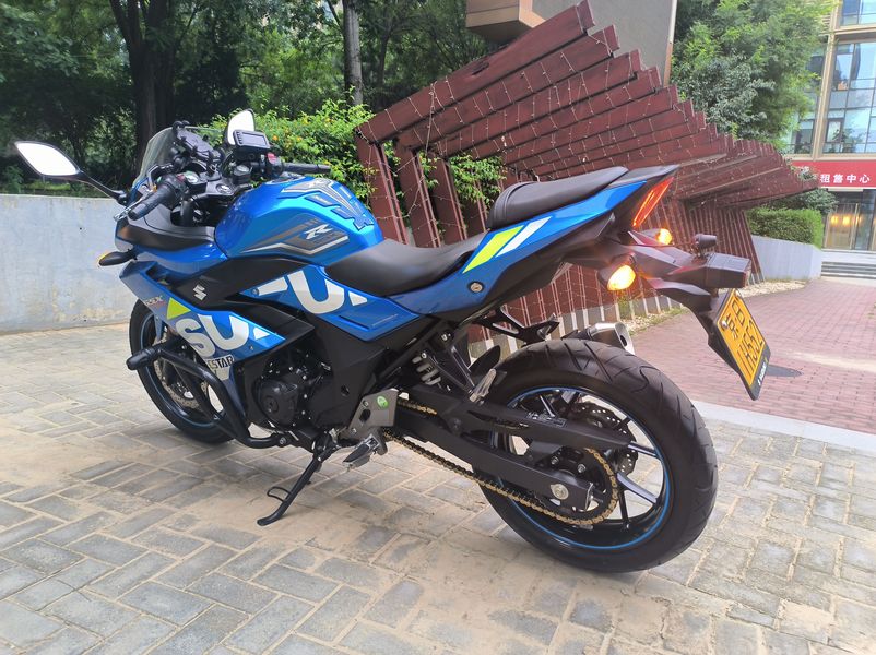 二手豪爵铃木GSX250R