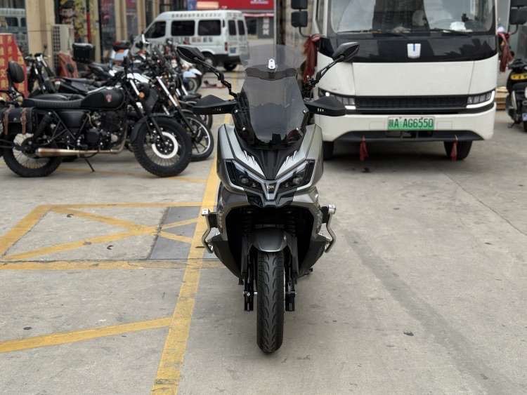 二手三阳哈士奇 Husky ADV300