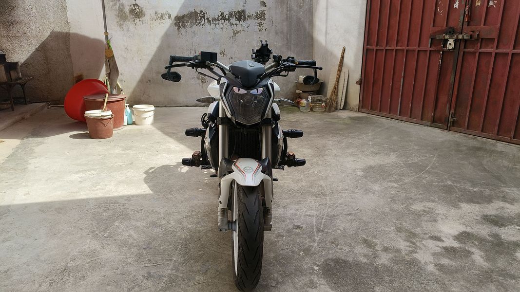 二手贝纳利红宝龙 TNT150i
