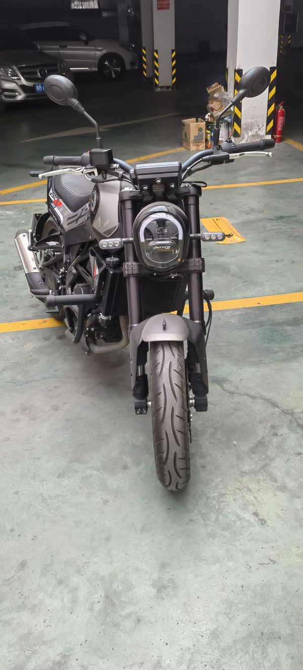 二手贝纳利幼狮 Leoncino 250