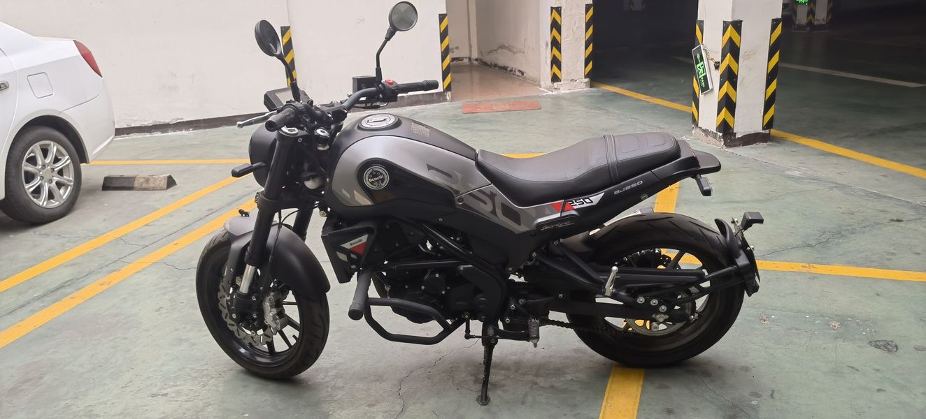 二手贝纳利幼狮 Leoncino 250