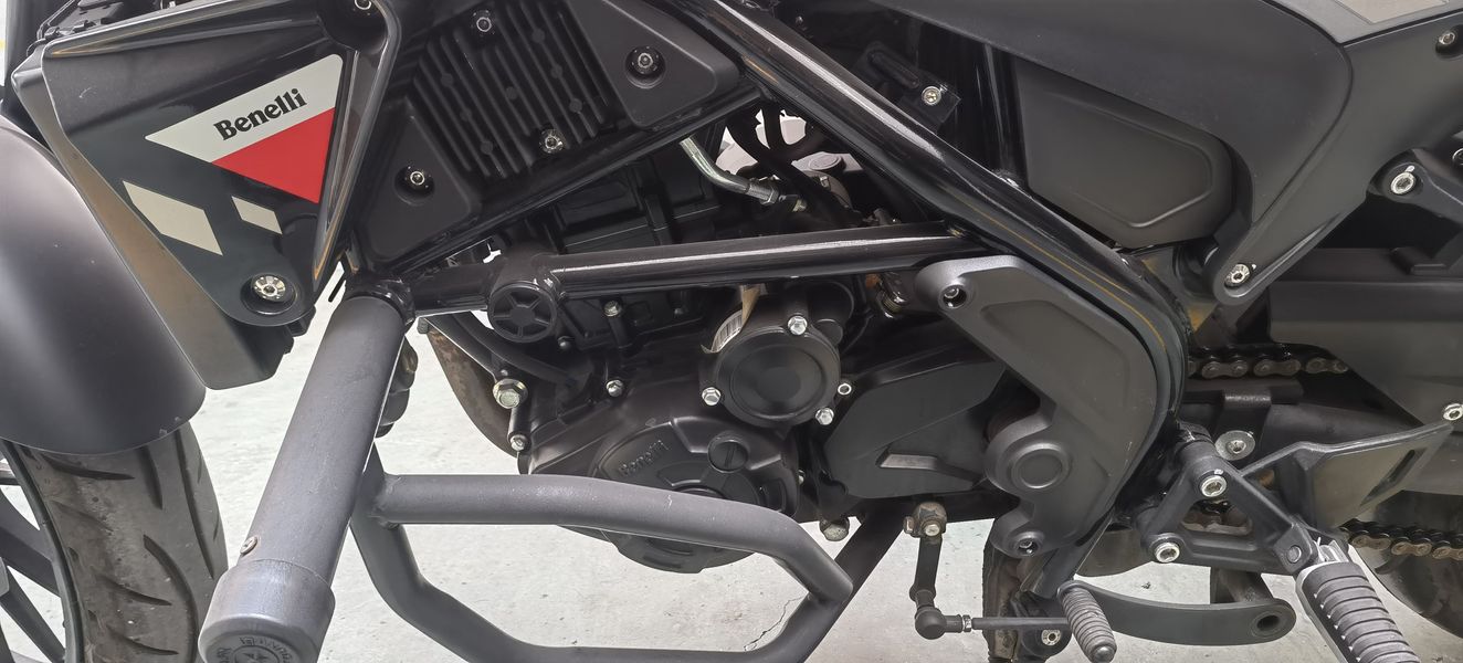 二手贝纳利幼狮 Leoncino 250