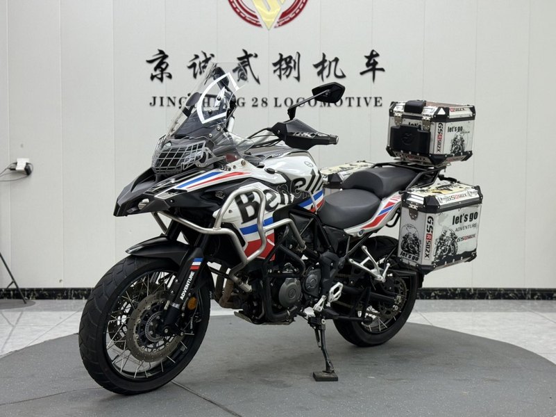 二手贝纳利金鹏 TRK502