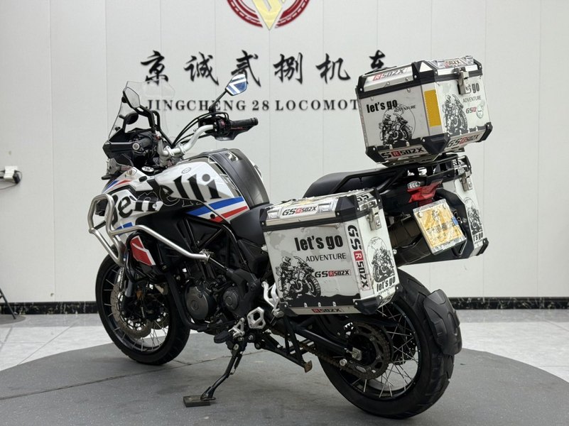二手贝纳利金鹏 TRK502
