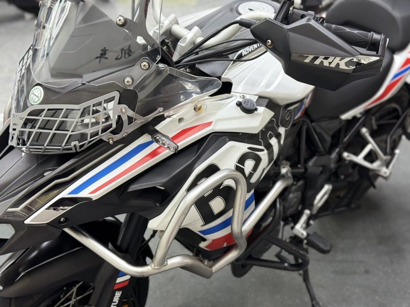 二手贝纳利金鹏 TRK502