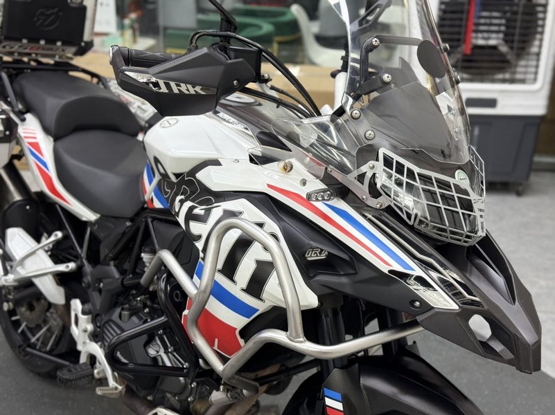 二手贝纳利金鹏 TRK502