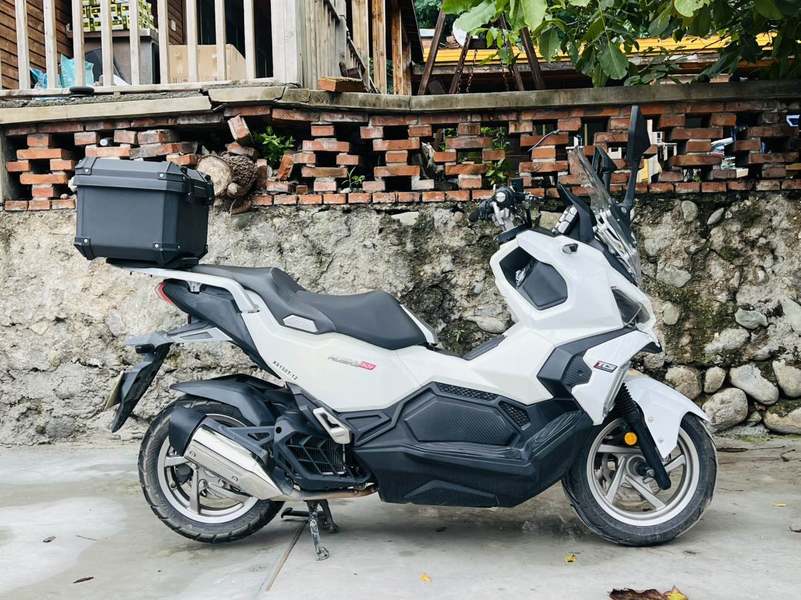 二手三阳哈士奇 Husky ADV150