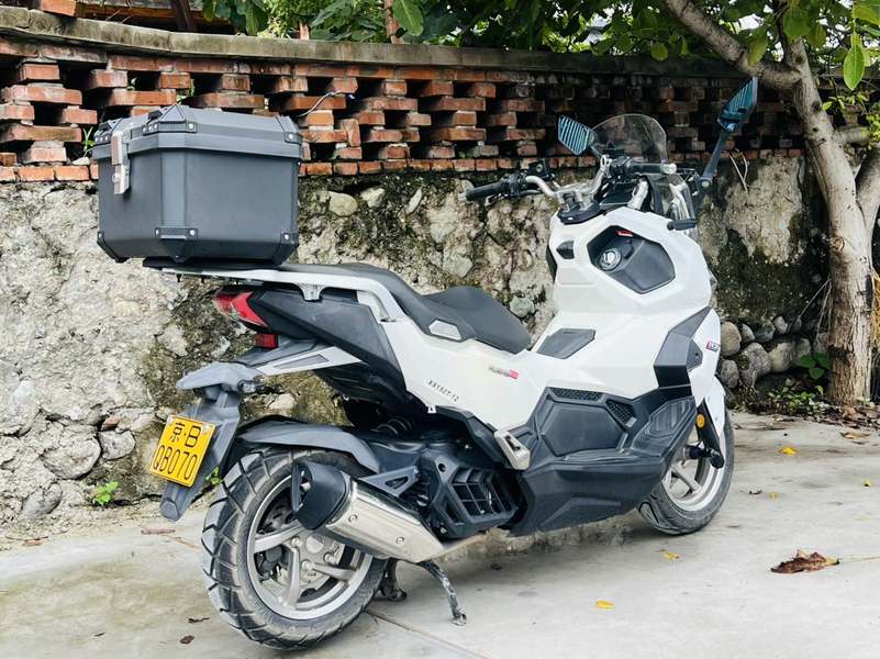 二手三阳哈士奇 Husky ADV150