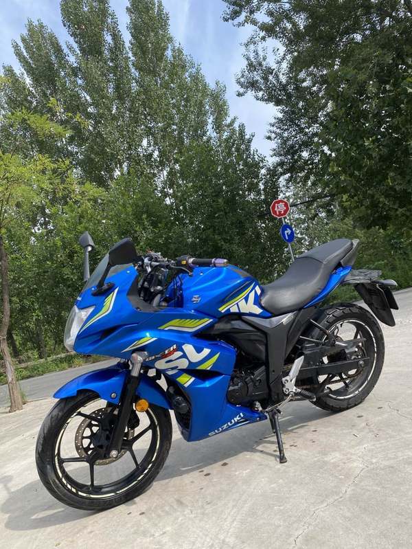 二手济南铃木极客飒 Gixxer 155