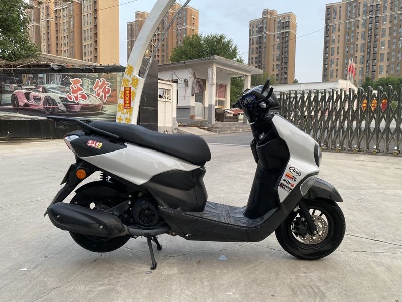二手建设雅马哈旭鹰125