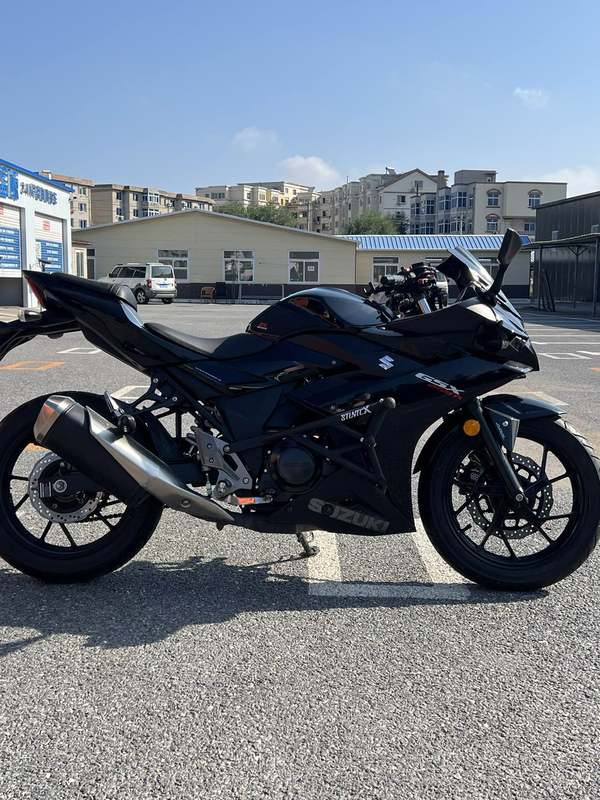 二手豪爵铃木GSX250R