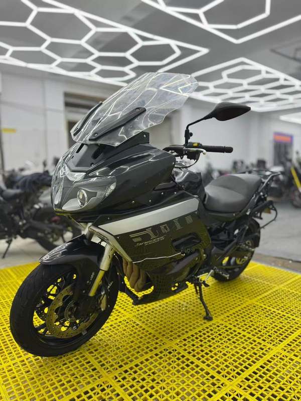 二手贝纳利600GC