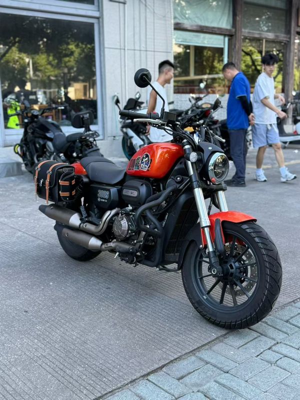 二手QJMOTOR闪300