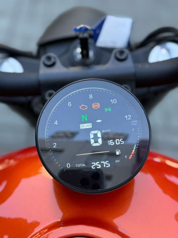 二手QJMOTOR闪300