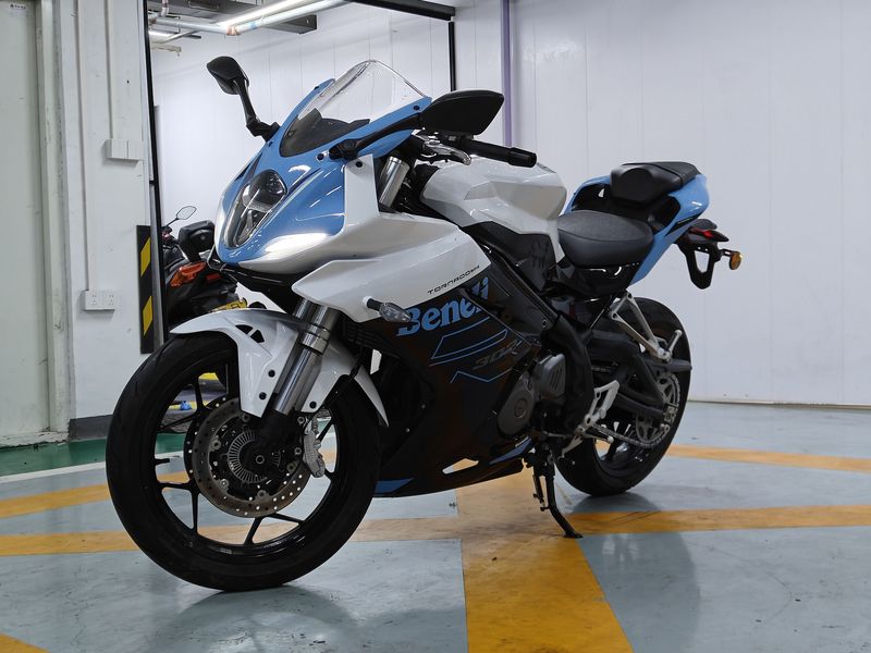 二手贝纳利龙卷风 Tornado 302R