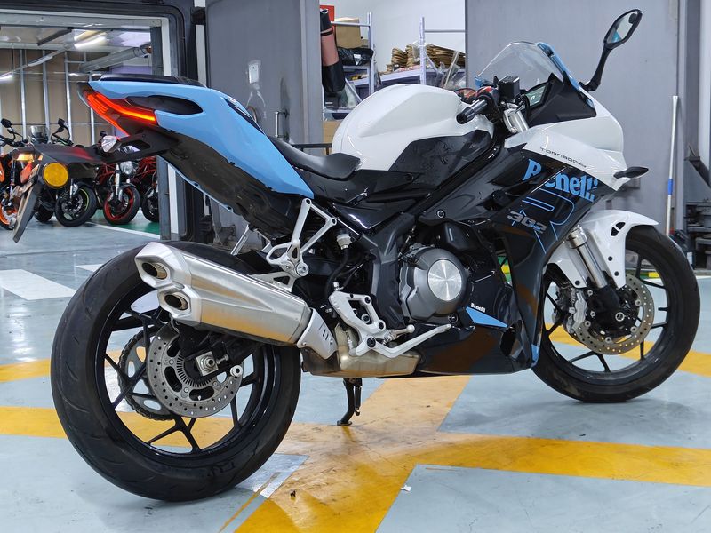 二手贝纳利龙卷风 Tornado 302R