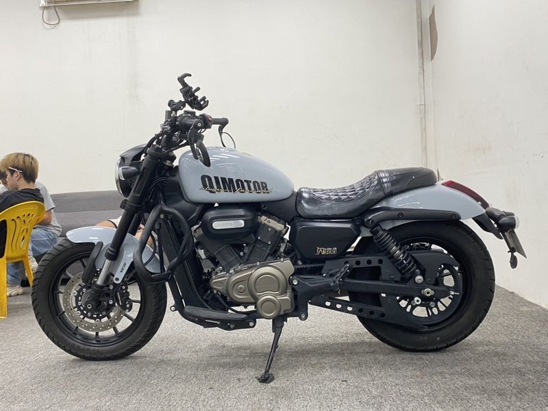 二手QJMOTOR闪300