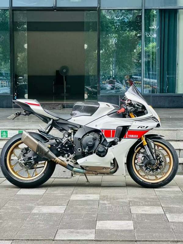 二手雅马哈YZF-R1