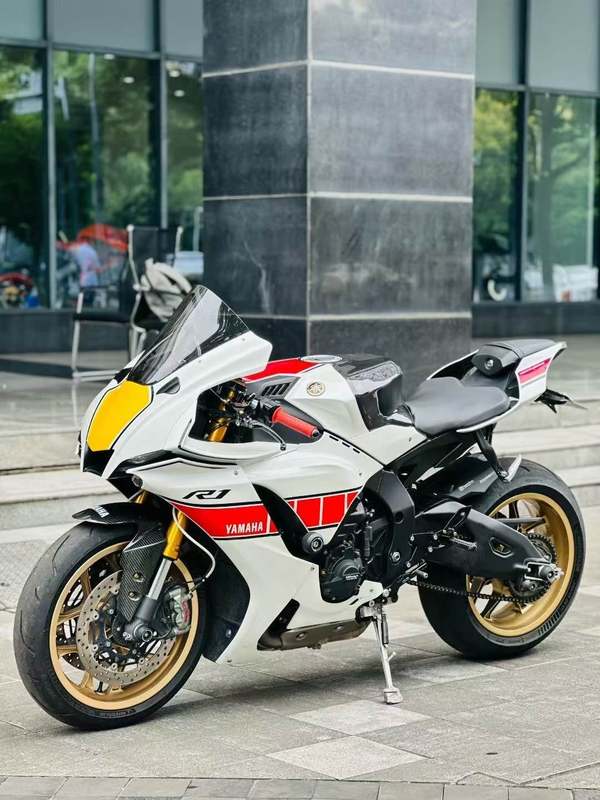 二手雅马哈YZF-R1