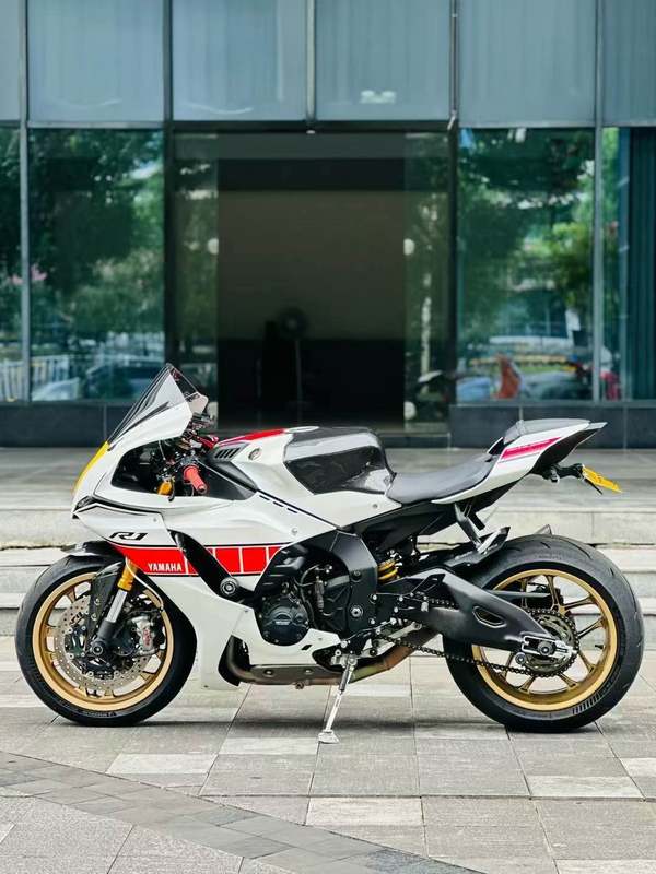 二手雅马哈YZF-R1
