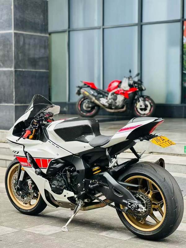 二手雅马哈YZF-R1