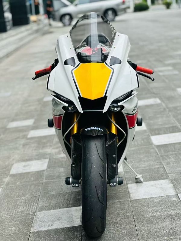 二手雅马哈YZF-R1