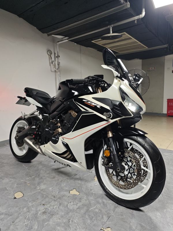 二手本田CBR650R