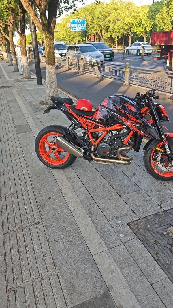 二手KTMR2R1290 Super Duke