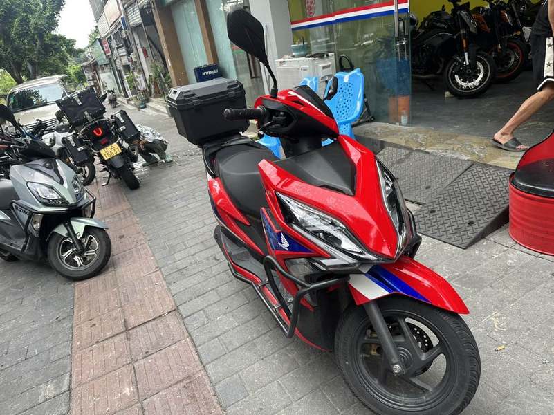 二手新大洲本田裂行 RX125Fi