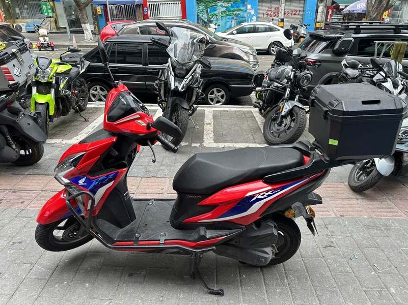 二手新大洲本田裂行 RX125Fi