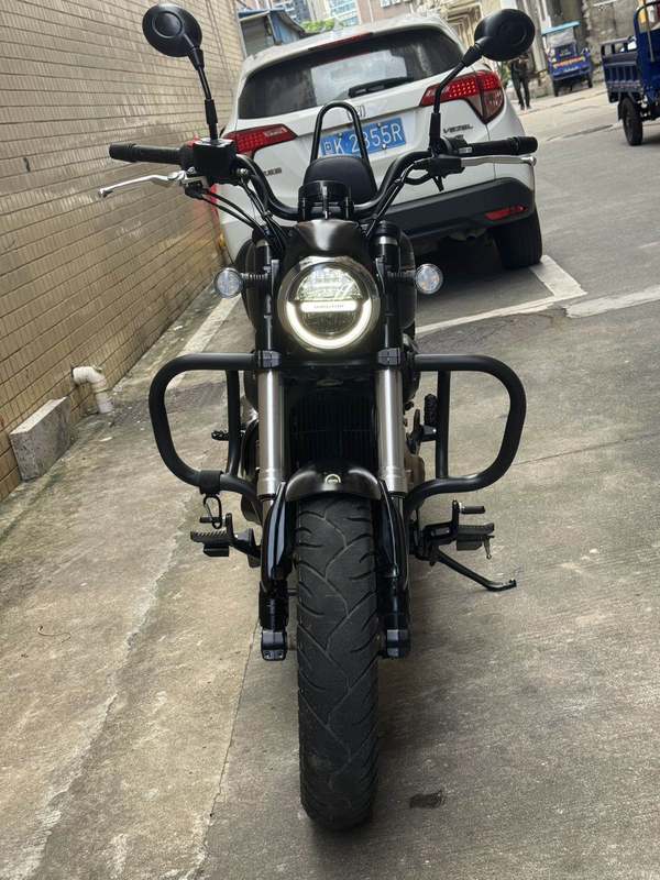 二手QJMOTOR闪300