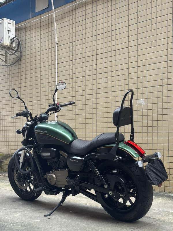 二手QJMOTOR闪300