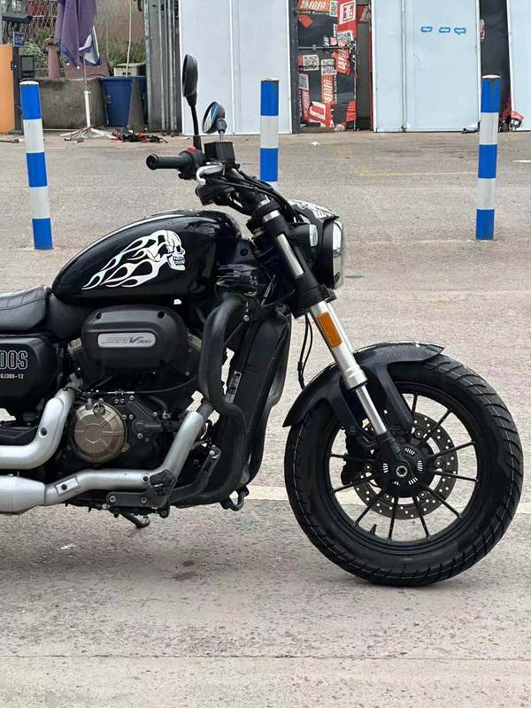 二手QJMOTOR闪300