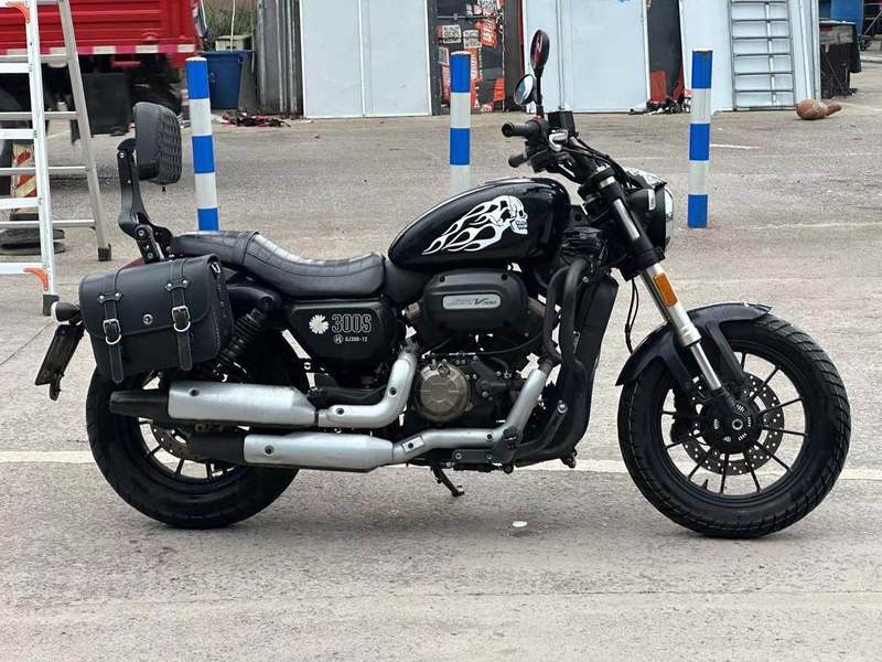 二手QJMOTOR闪300