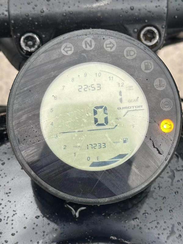 二手QJMOTOR闪300