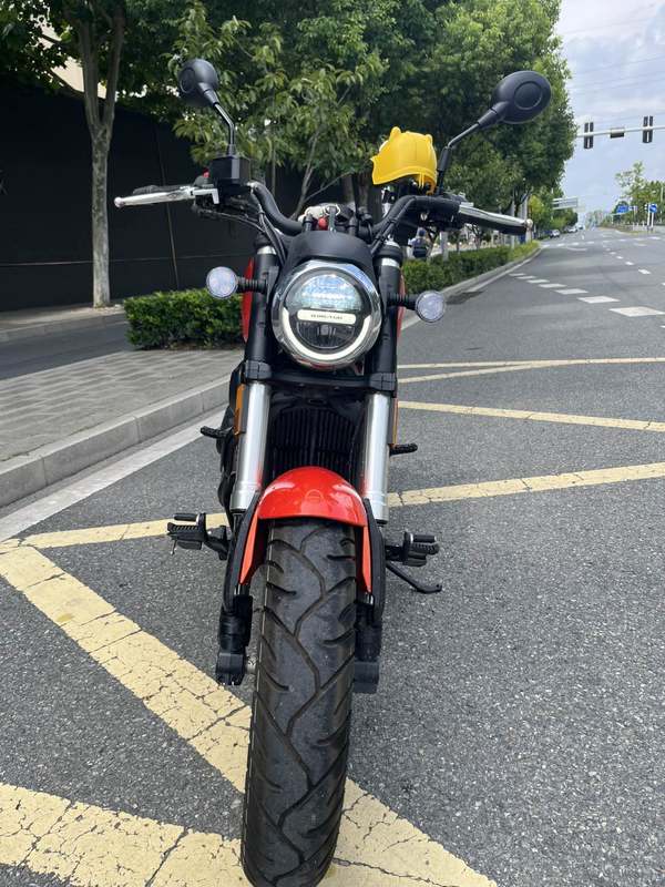 二手QJMOTOR闪300