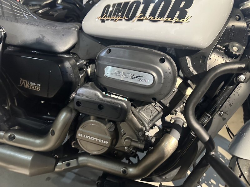 二手QJMOTOR闪300