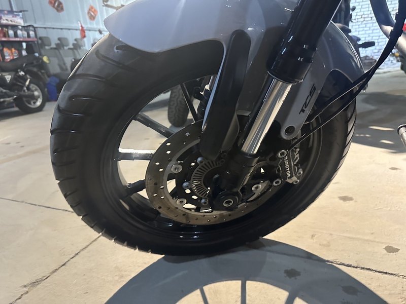 二手QJMOTOR闪300