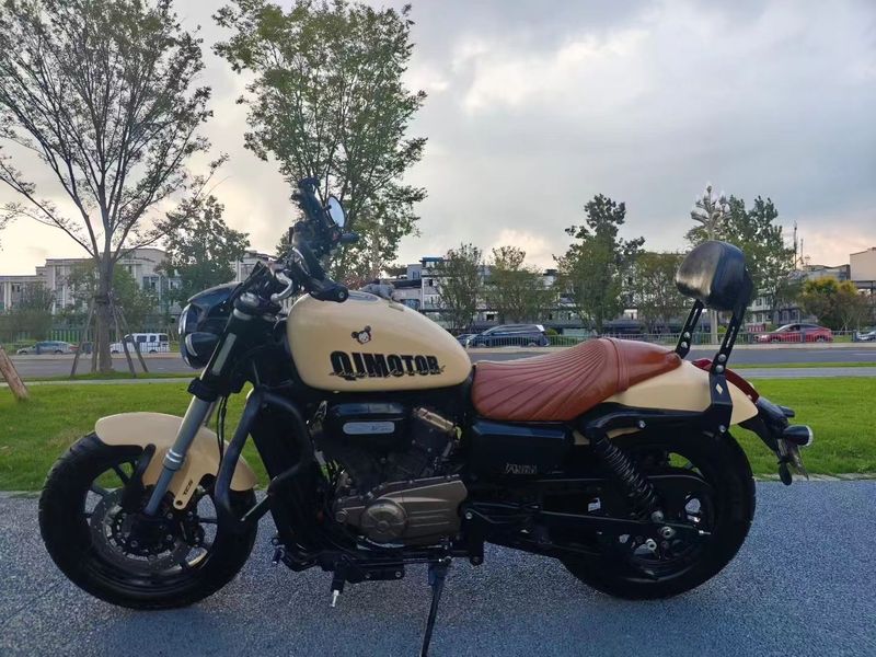 二手QJMOTOR闪300