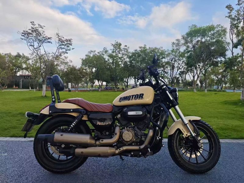 二手QJMOTOR闪300