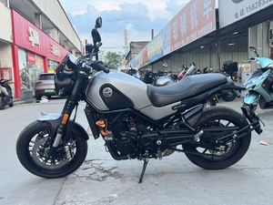 二手贝纳利幼狮 Leoncino 500