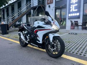 二手本田CBR400R