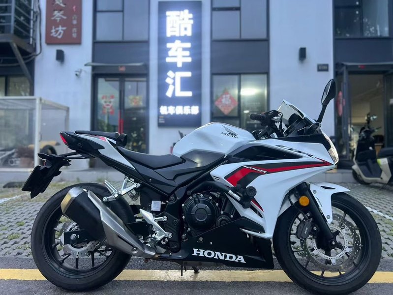 二手本田CBR400R