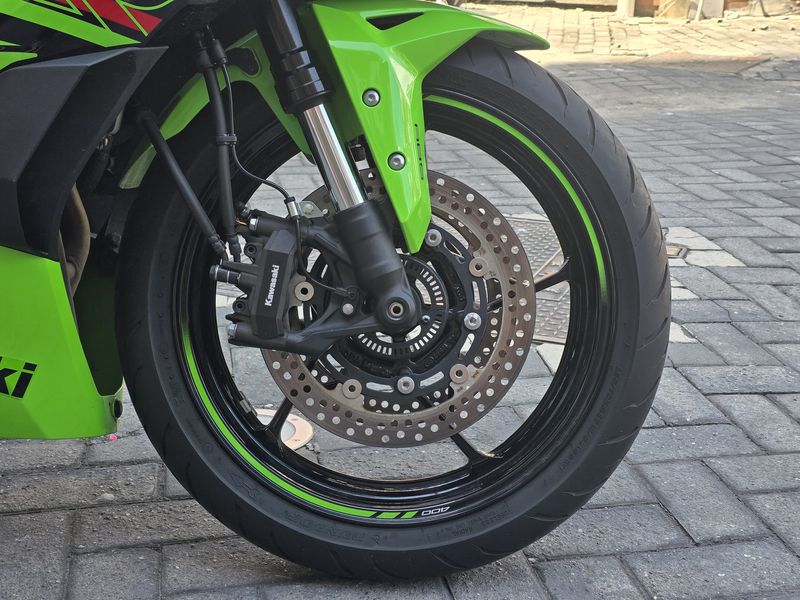二手川崎ZX-4R