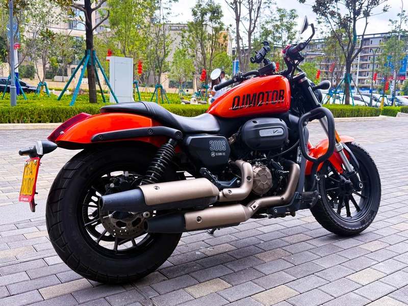 二手QJMOTOR闪300