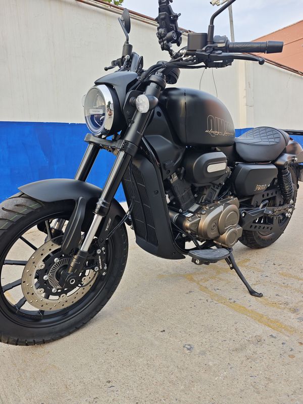二手QJMOTOR闪300