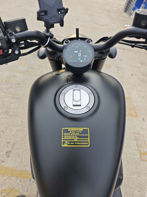 二手QJMOTOR闪300
