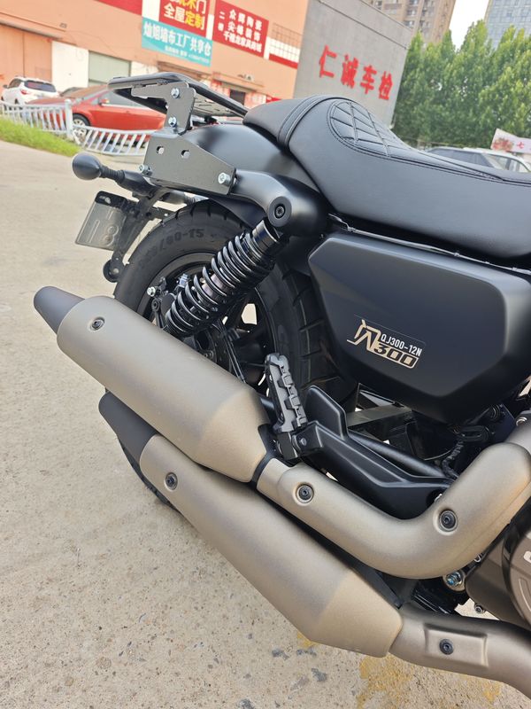 二手QJMOTOR闪300